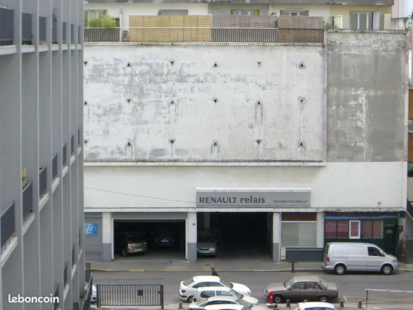 Location Garage fermé à Grenoble angle Bd Foch-cours Libération 80