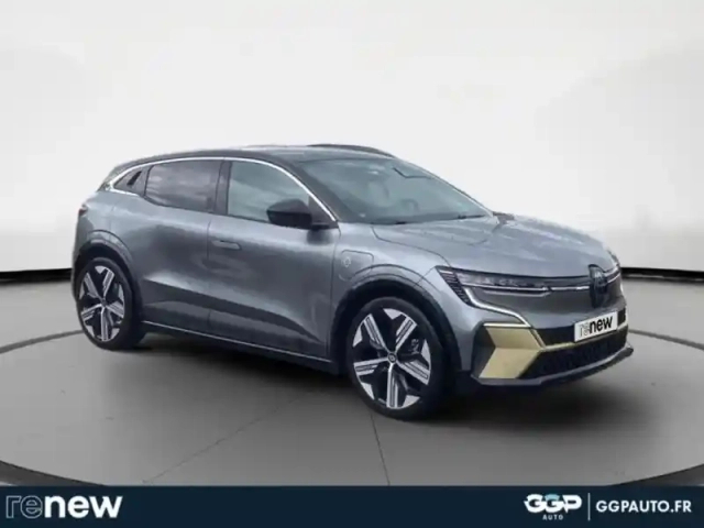 Renault Megane e-tech electric ev60 220ch iconic super charge -b — photo 7