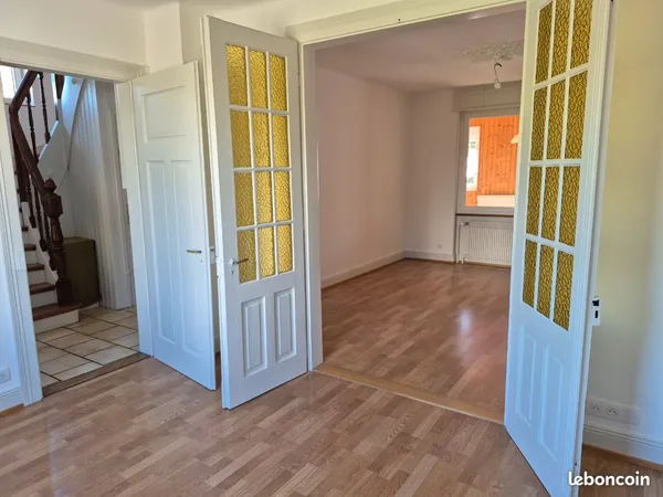 Riedisheim proche Waldeck - Maison 6 pièces de 93 m² - 4,5 ares -Terrasse - Jardin - Garage - Chauff