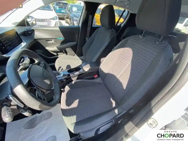 Peugeot 208 puretech 100 s&amp;s eat8 — photo 9