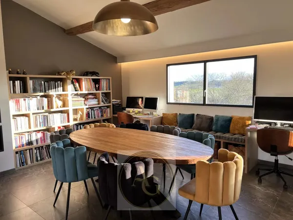 Propriété de type 9 avec revenus locatif à Castelnaudary