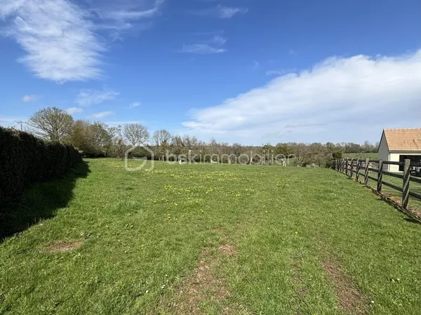 Terrain 1628 m²