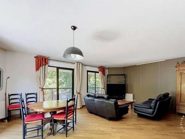 Appartement 5 pièces 128 m²