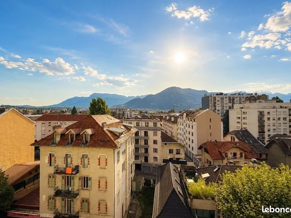 Appartement 2 pièces avec vue dégagée