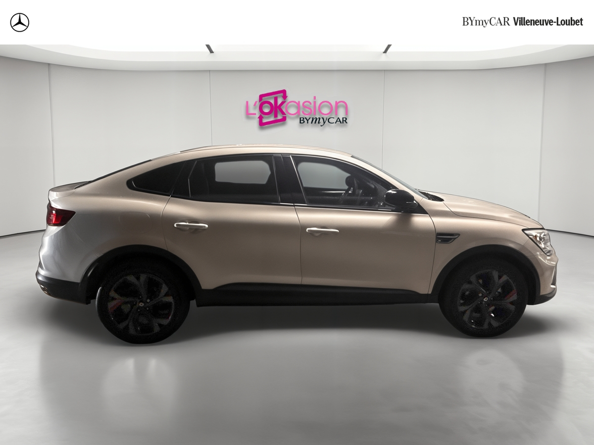 Renault Arkana E-Tech 145 - 21B — photo 6
