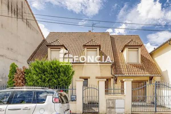 Maison 7 pièces 161 m²