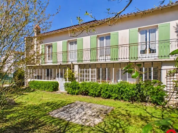 Maison 5 pièces 176 m²