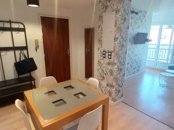 Chambre de libre en colocation de 4 pers quartier bourgeonnières