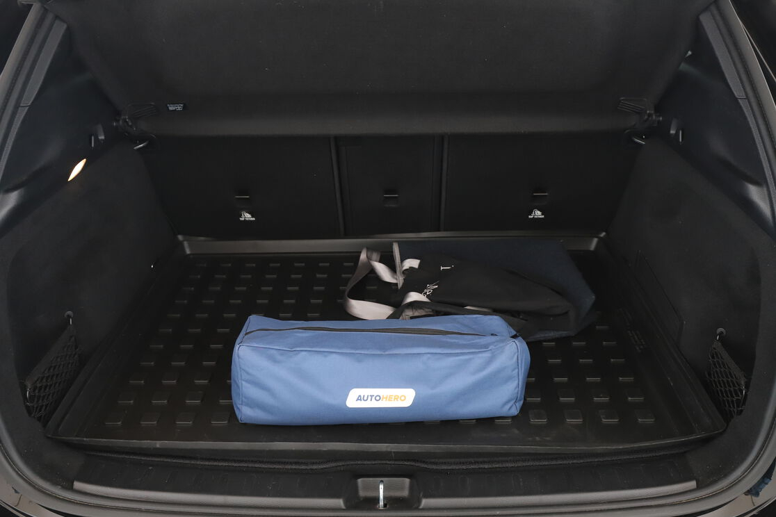 Mercedes-Benz GLA 200 d AMG Line DCT — photo 16