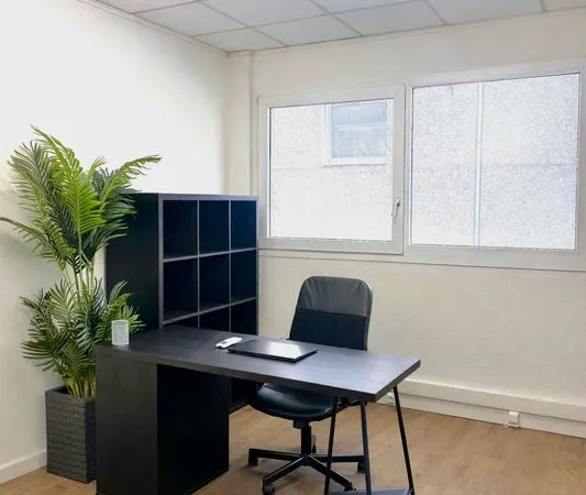 Location Bureaux - Vitrolles proche autoroute / Gare TGV - Aéroport
