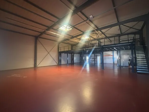 Local d'activité 520 m²