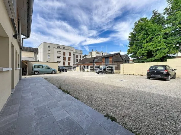 Immeuble 384 m²
