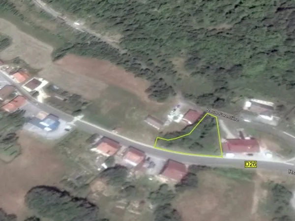 Terrain 1043 m²