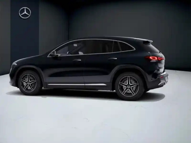 Mercedes Eqa 250+ amg line — photo 30