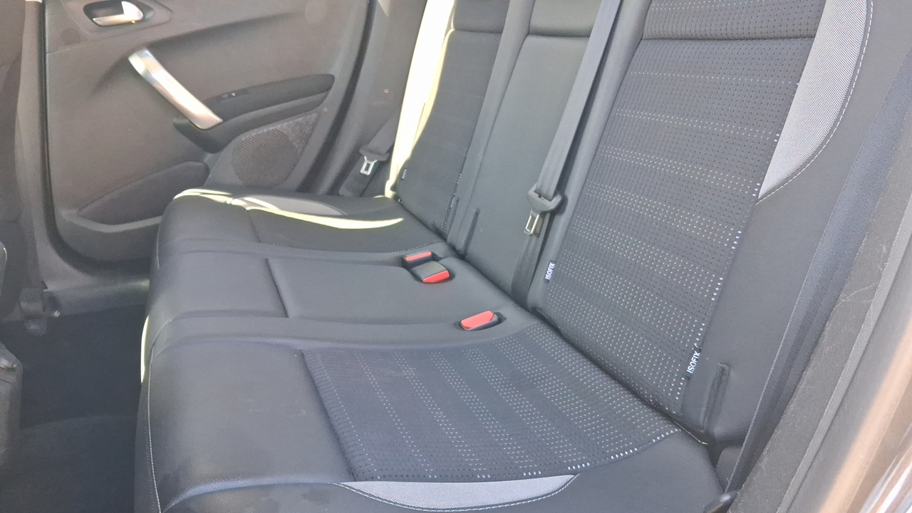 Peugeot 2008 PureTech 110ch S&amp;S BVM6 — photo 12