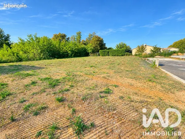 Terrain 740 m² Landiras