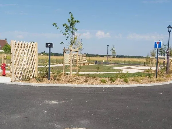 Terrain constructible 809 m²