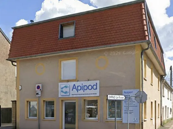 LOCAL COMMERCIAL 41 m2 -- CENTRE VILLE
