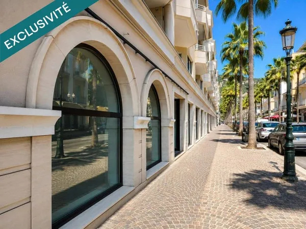 Local commercial 175 m²