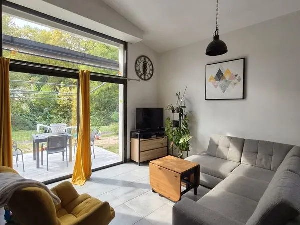 Duplex en rez-de-chaussée de 90 m² avec jardin clôturé - Jurançon