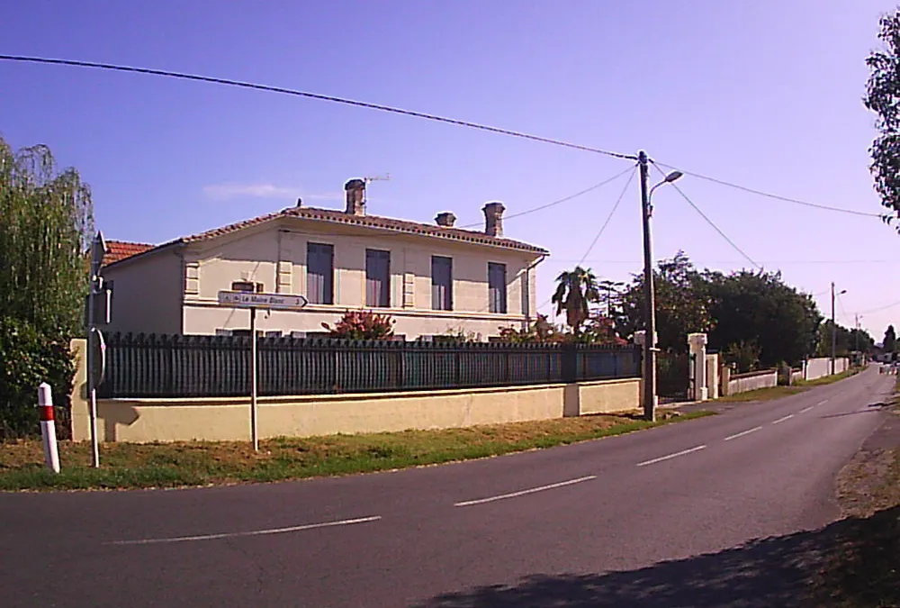 Photo 1