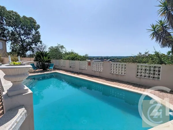 Maison 6 pièces 227 m²