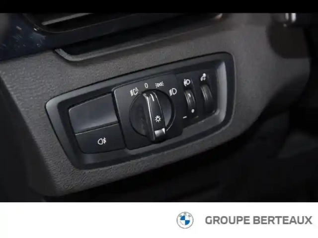 Bmw X1 sdrive18da 150ch business design — photo 12