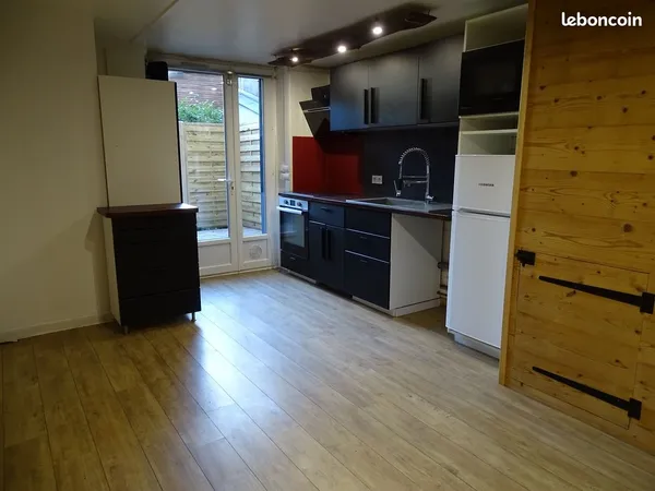 Très calme, GRENOBLE, Europole, T2 Duplex 30m²+9m² de terrasse RdC + cave, 677CC, refait à neuf. Pas