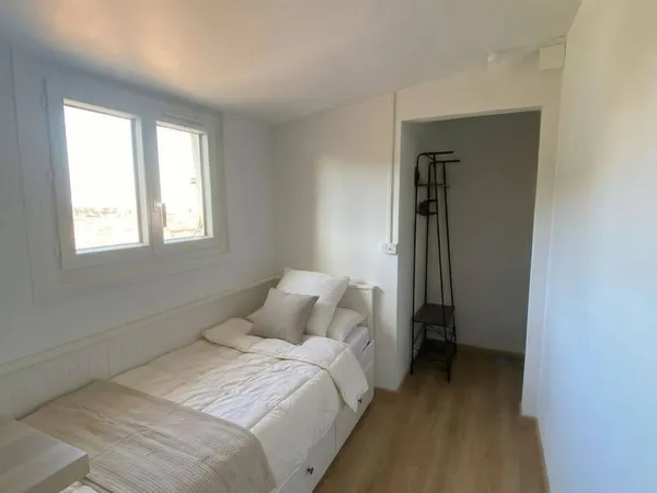 Studio 1 pièce 12 m²