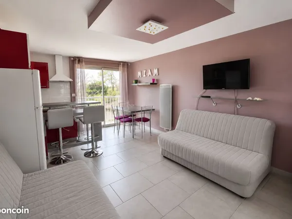 Studio 4 couchages avec parking privé