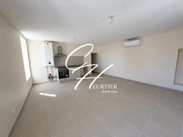 APPARTEMENT - T3 - REFAIT A NEUF