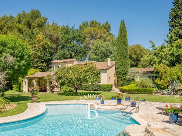 PROCHE D'AIX-EN-PROVENCE - MAISON - 4 CHAMBRES - BUREAU - MAISON DE GARDIEN - PISCINE - POOL HOUSE