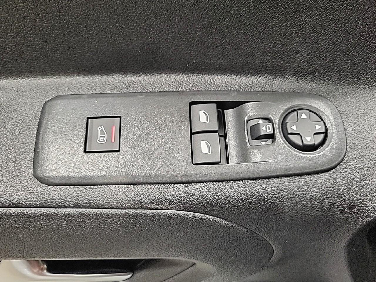 Citroën Berlingo van m diesel 100 ch manuelle — photo 23