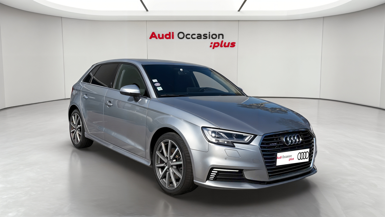 Audi A3 Sportback 40 e-tron 204 S tronic 6 — photo 7
