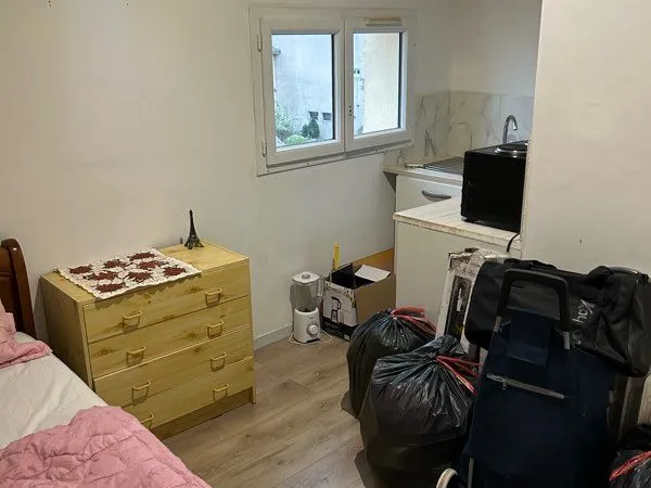 Joli Studio meublé avec jardin