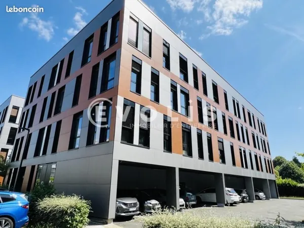 Bureau 348 m²
