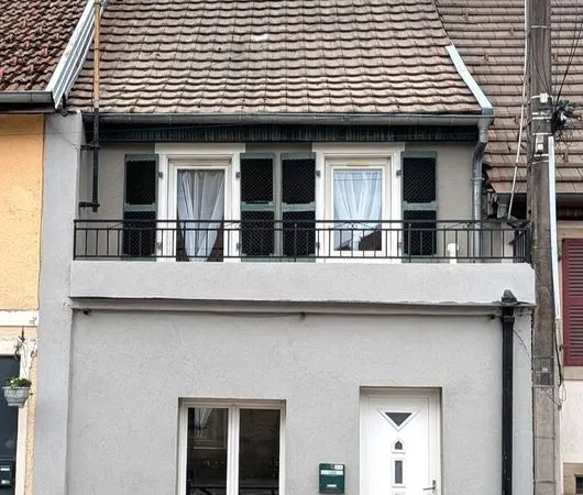 Maison de village 4 pièces 89m2 à Rougemont-le-château