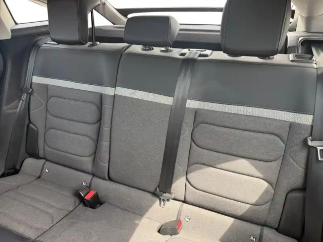 Citroën C4 moteur électrique 136ch (100 kw) feel pack automatique — photo 29