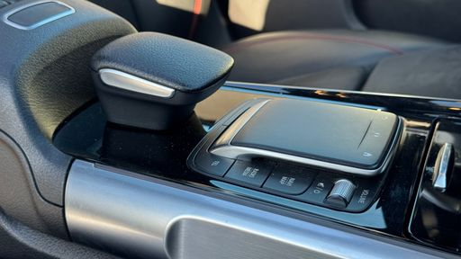 Mercedes Classe GLB 220 d 190 4Matic 8G-Tronic - AMG Line – 2021 – 80943 km – Diesel – Boîte Automatique — photo 19