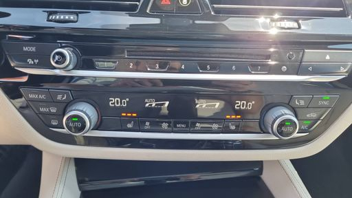 BMW Serie 5 Touring xDrive 520d 190 Steptronic8 - Luxury Line – 2018 – 104900 km – Diesel – Boîte Automatique — photo 21