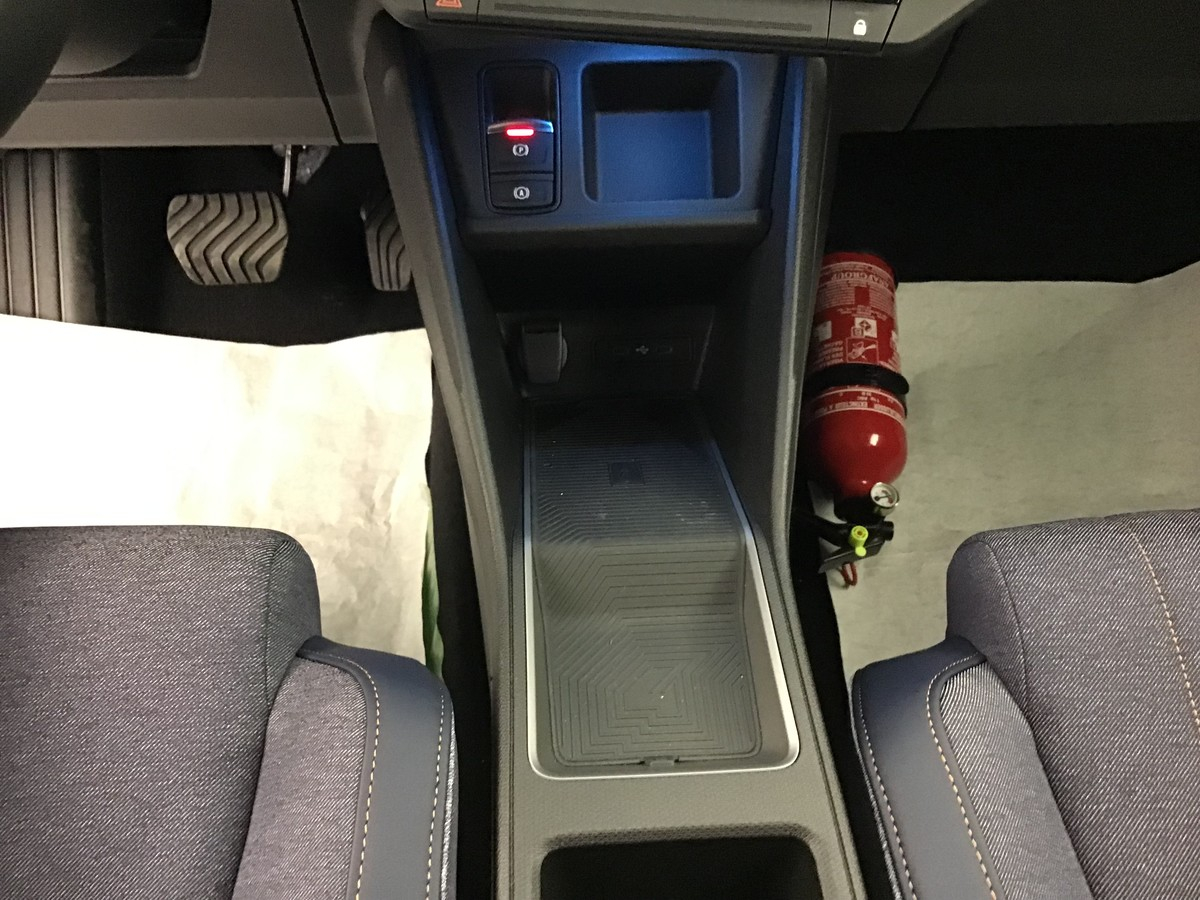 Renault R4 — photo 23