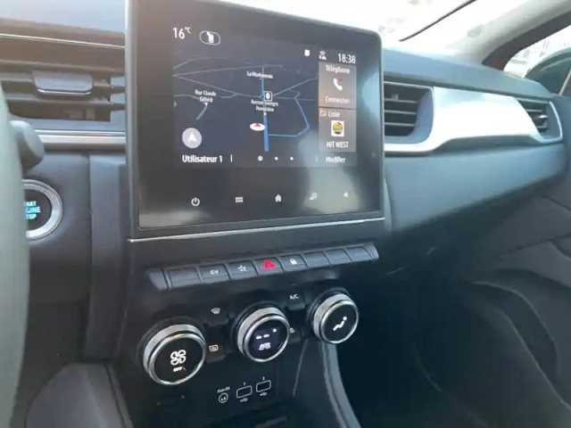 Renault Captur e-tech 145 - 21 — photo 12