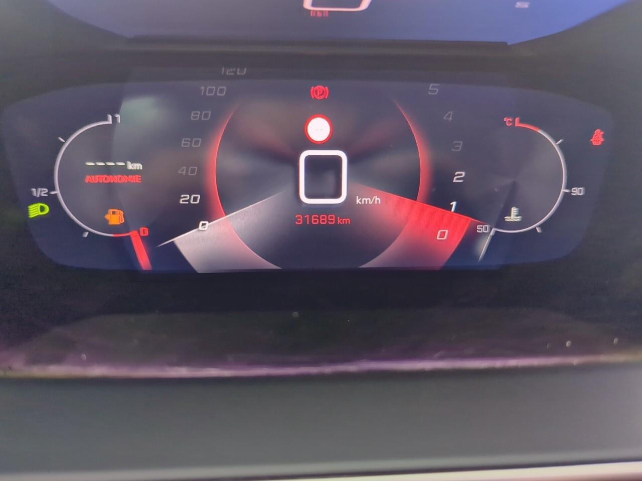 Peugeot 2008 puretech 100 s&s bvm6 allure — photo 24