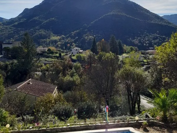 Mazet 6 pièces 160 m²