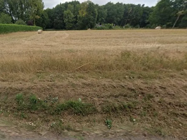 Terrain 380 m² Bobital