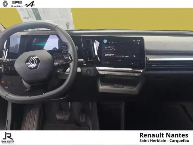 Renault Megane e-tech electric ev60 220ch equilibre super charge — photo 3