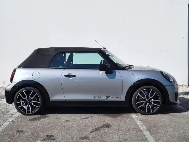 Mini Cooper cabrio s 204ch jcw dkg7 — photo 16