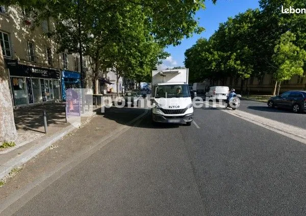 Commerce beauté/coiffure 75 m²