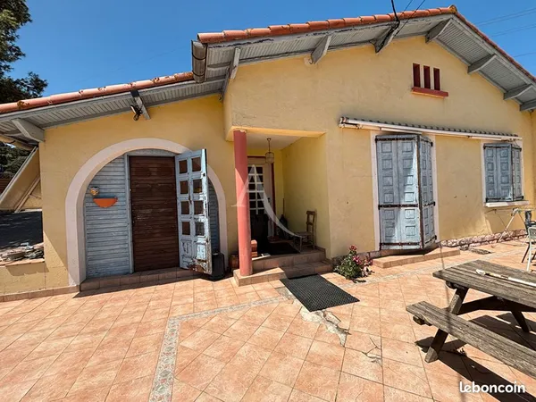 Propriété 4 pièces 179 m²