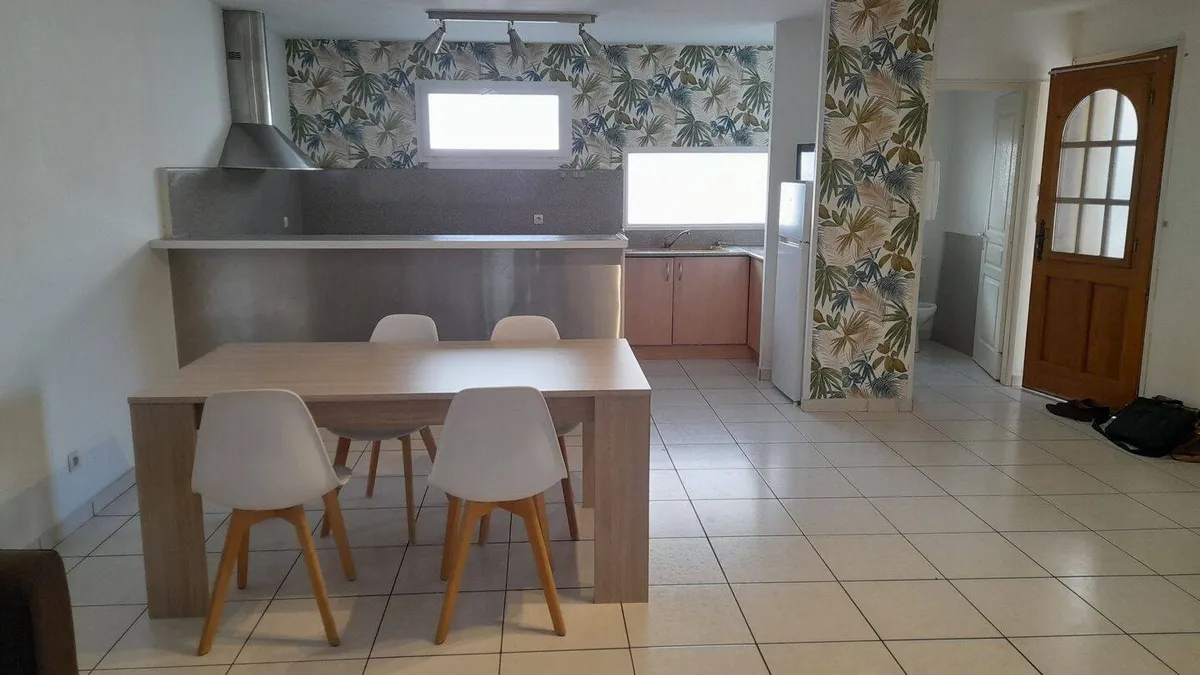 Photo 1